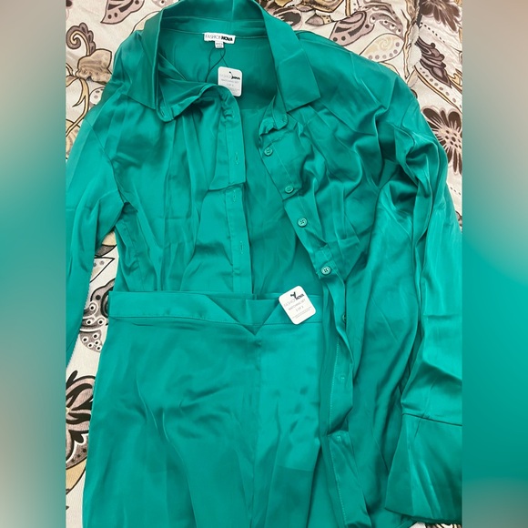 NWT FashionNova 3 piece set - Picture 7 of 8